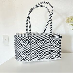 Handwoven Artisanal Mexican Handbag Black and White Hearts NWOT